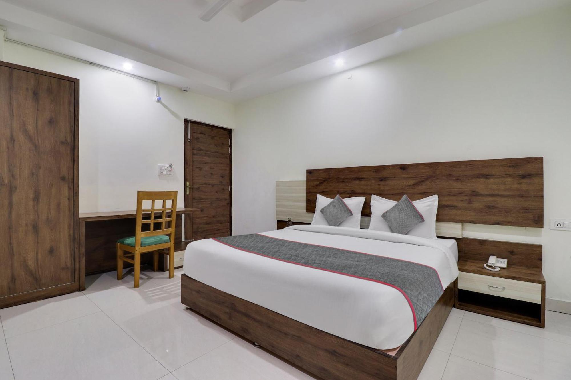 Townhouse Hotel Rooftop Rishīkesh Exterior foto